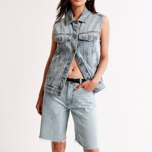 Abercrombie & Fitch Mid Rise 10” Loose Short